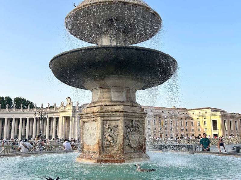 Architectural Delight: Fountain of St. Peter’s Square by Bernini (1667–1677),&nbsp;Vatican.